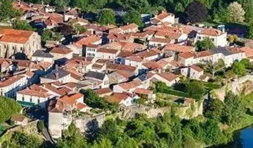 沙湾回乡建别墅为什么一定要选专业乡墅公司